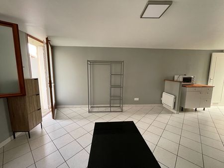 Appartement Melun 1 pièce(s) 27.65 m2 - Photo 2