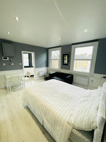 Studio to rent - Photo 2