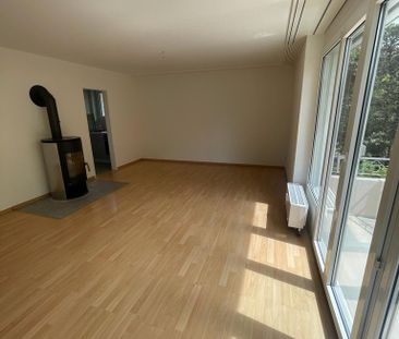 Grosszügige 5.5-Zimmerwohnung in Ipsach / Spacieux appartement de 5... - Photo 2