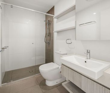 Modern Apartment with Large Private Courtyard! - Photo 6