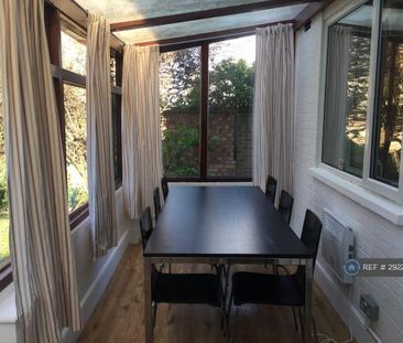 1 bedroom in a house share to rent - Photo 5