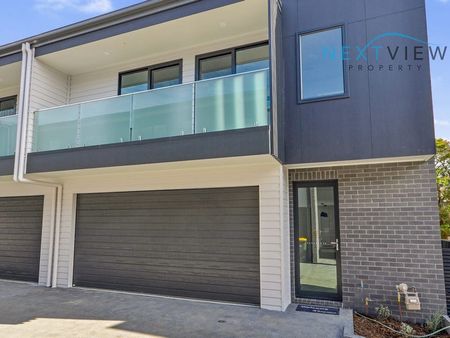 10/14 Ryhope Street, Mount Hutton NSW 2290 - Townhouse For Rent | Domain - Photo 2