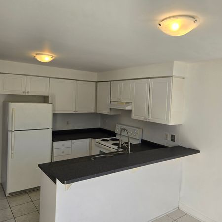 For Lease - 17 Iveagh Drive, Georgina, Ontario - Photo 4