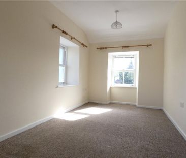 3 bedroom end of terrace house to rent - Photo 4