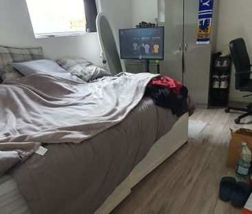 6 Minister Street, Cathays, Cardiff, CF24 4HR - Photo 4