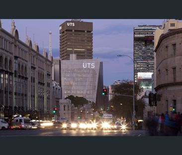 Stylish One Bedroom Apartment with a Study in Sydney CBD - Photo 2