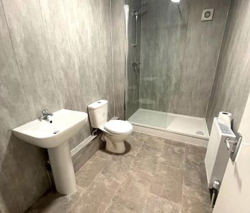 2 bedroom flat to rent - Photo 4