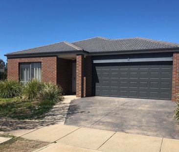 38 Cimmaron Way, KIALLA VIC 3631 - Photo 4