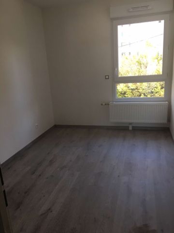 Location Appartement 3 pièces 66m² - Photo 5