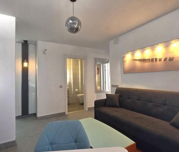 ¡EN ALQUILER! Espectacular Apartamento Reformado a Estrenar con Ter... - Photo 6