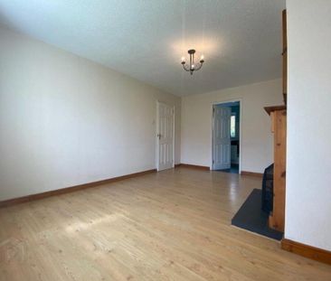 70 Lawnmount Crescent, Lisburn, BT27 4TU - Photo 4