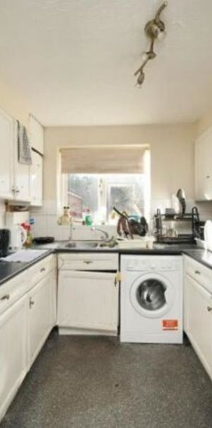 1 bedroom Property to rent - Photo 1