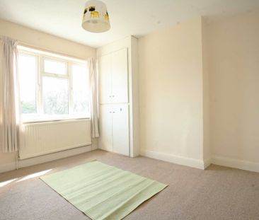 Price £2,000 pcm - Available Now - Unfurnished - Photo 3