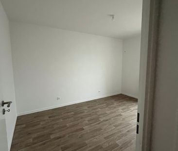 A Ifs appartement 3 pièces avec balcon, parking et cave - Photo 2