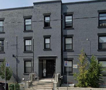 For Lease - 1492 Dundas Street Unit# 4, Toronto, Ontario - Photo 5