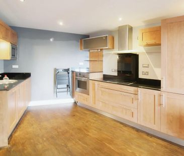 2 bedroom flat to rent - Photo 5
