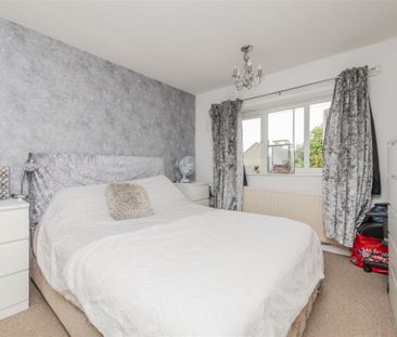 3 bed House - Semi-Detached To Let - Photo 6