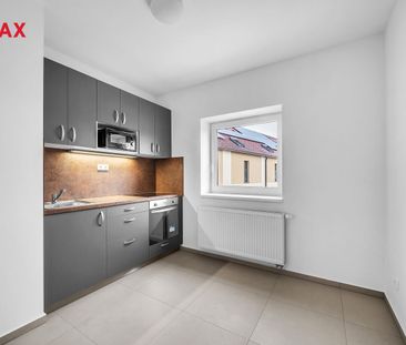Pronájem bytu 2+1 v osobním vlastnictví 47 m², Luštěnice - Photo 1