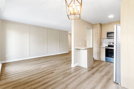 5025 Boul. des Sources, #301 - Photo 4