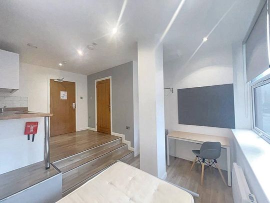 Studio to rent - Photo 1