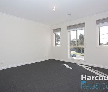Spacious 3-Bedroom Home in Epping - Photo 5