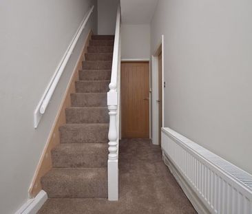 3 Bedroom Semi-Detached House - Photo 1