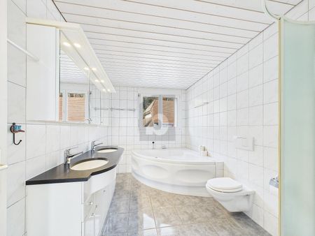 FANTASTIC VIEW IN QUIET LOCATION - Photo 5