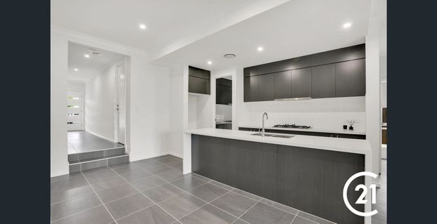 Modern 5-Bedroom Luxury Home in the Heart of Box Hill! - Photo 1
