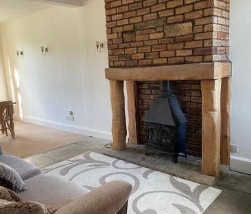 3 bedroom terraced house to rent - Photo 2
