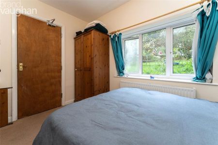 5 bedroom semi-detached house to rent - Photo 4