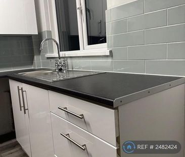 2 bedroom end of terrace house to rent - Photo 5