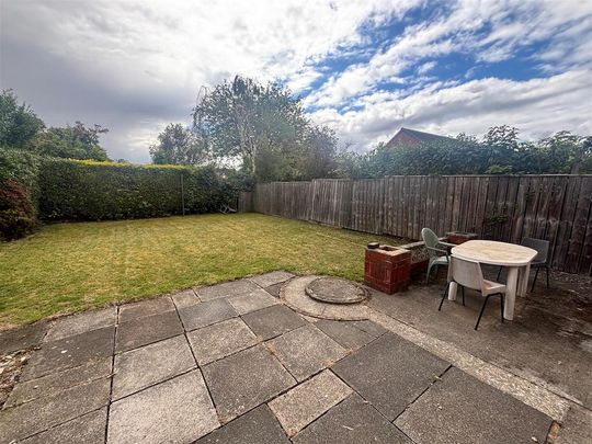 3 bedroom semi-detached house to rent - Photo 1