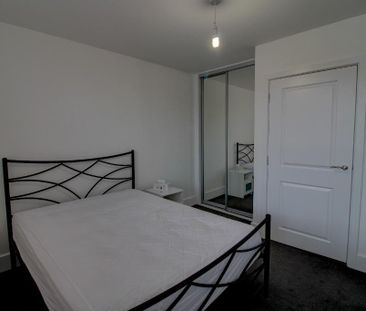 2 bedroom townhouse to rent - Photo 3