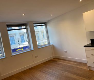 2 Bed Flat, Sussex House, RG1 - Photo 1