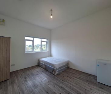 Northwood Road, Thornton Heath CR7, London - Photo 3