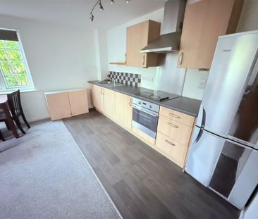 Greenings Court - Warrington - WA2 - Photo 6