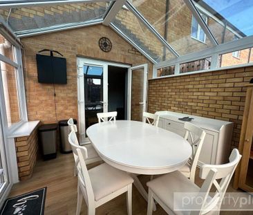 2 bedroom end of terrace house to rent - Photo 3