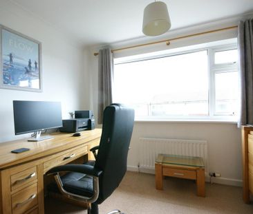 3 bedroom semi-detached house to rent - Photo 5