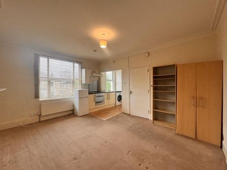 Studio to rent - Photo 5