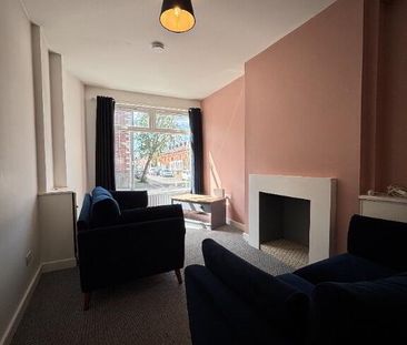 57 Lisburn Avenue, Belfast, BT9 7FX - Photo 4