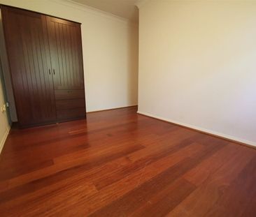 Very convenient LOCATION close to everything - Photo 5