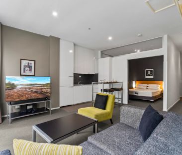 Fully Furnished 1 Bedroom with Rare Secure Car Space - Electricity ... - Photo 4
