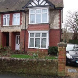 Oaklands Road, Havant - Photo 2