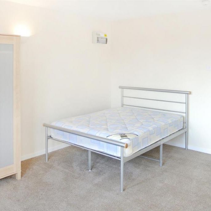 Studio to rent - Photo 1