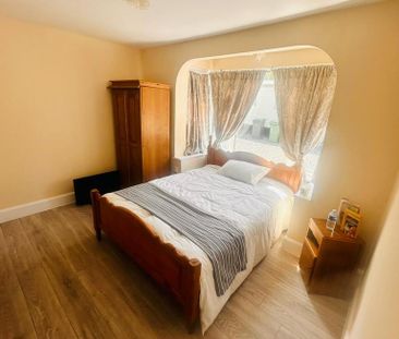 1 bedroom in a house share to rent - Photo 4