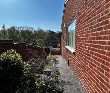 2 bedroom bungalow to rent - Photo 1