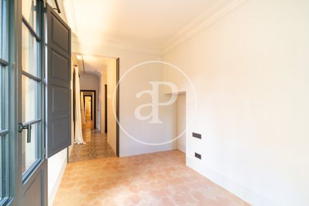 Refurbished flat for rent in Sant Jaume - Photo 2