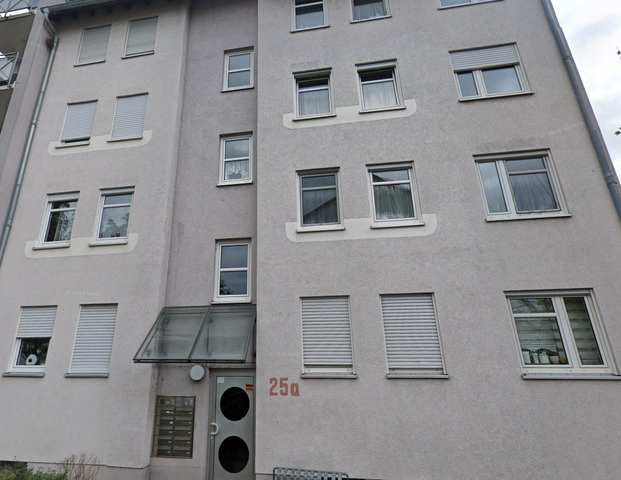 Schöne 2 ZKB Wohnung in ruhiger Lage zu vermieten ! - Foto 1