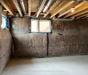 Condo Townhouse For Lease | E9231461 - Photo 5