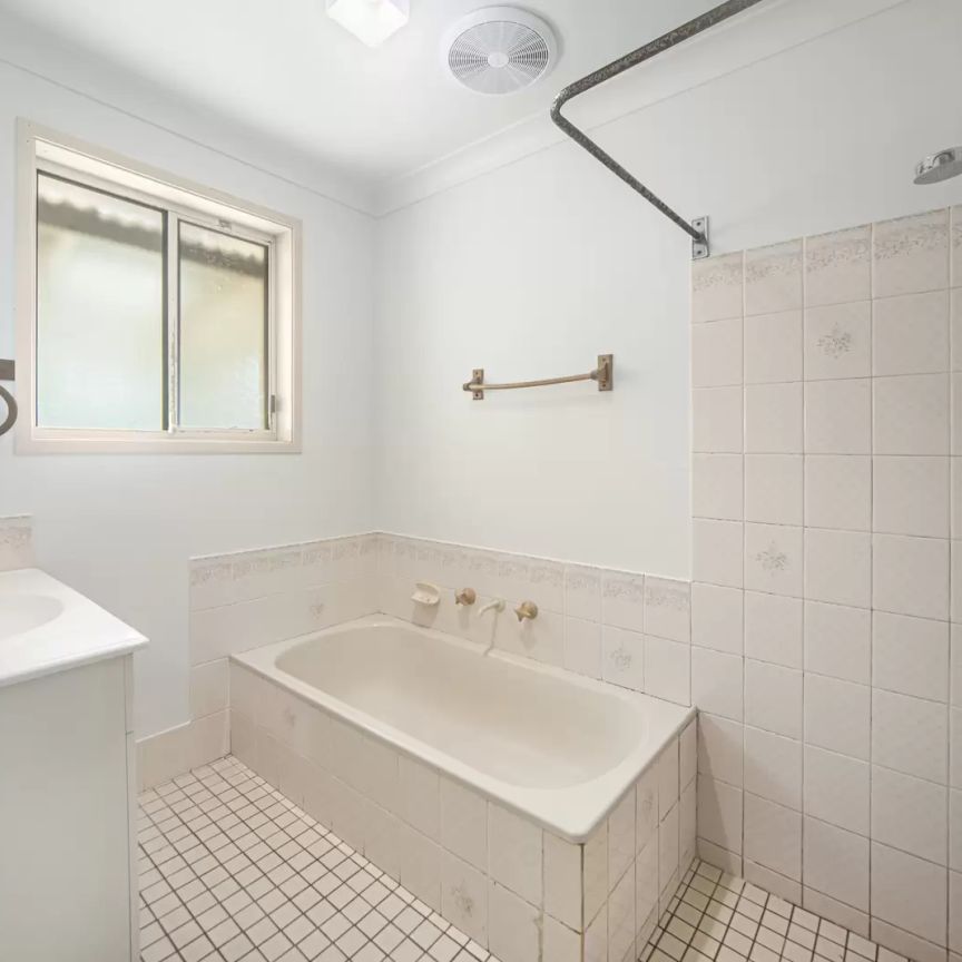 Freshly Painted and New Carpets - Photo 1